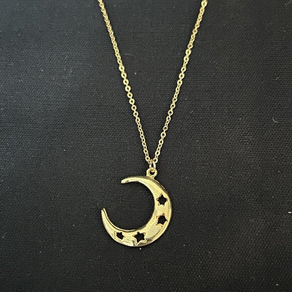 Unbranded Gold Tone Necklace & Crescent Moon Pendant With Stars Sz 18” - Picture 6 of 7